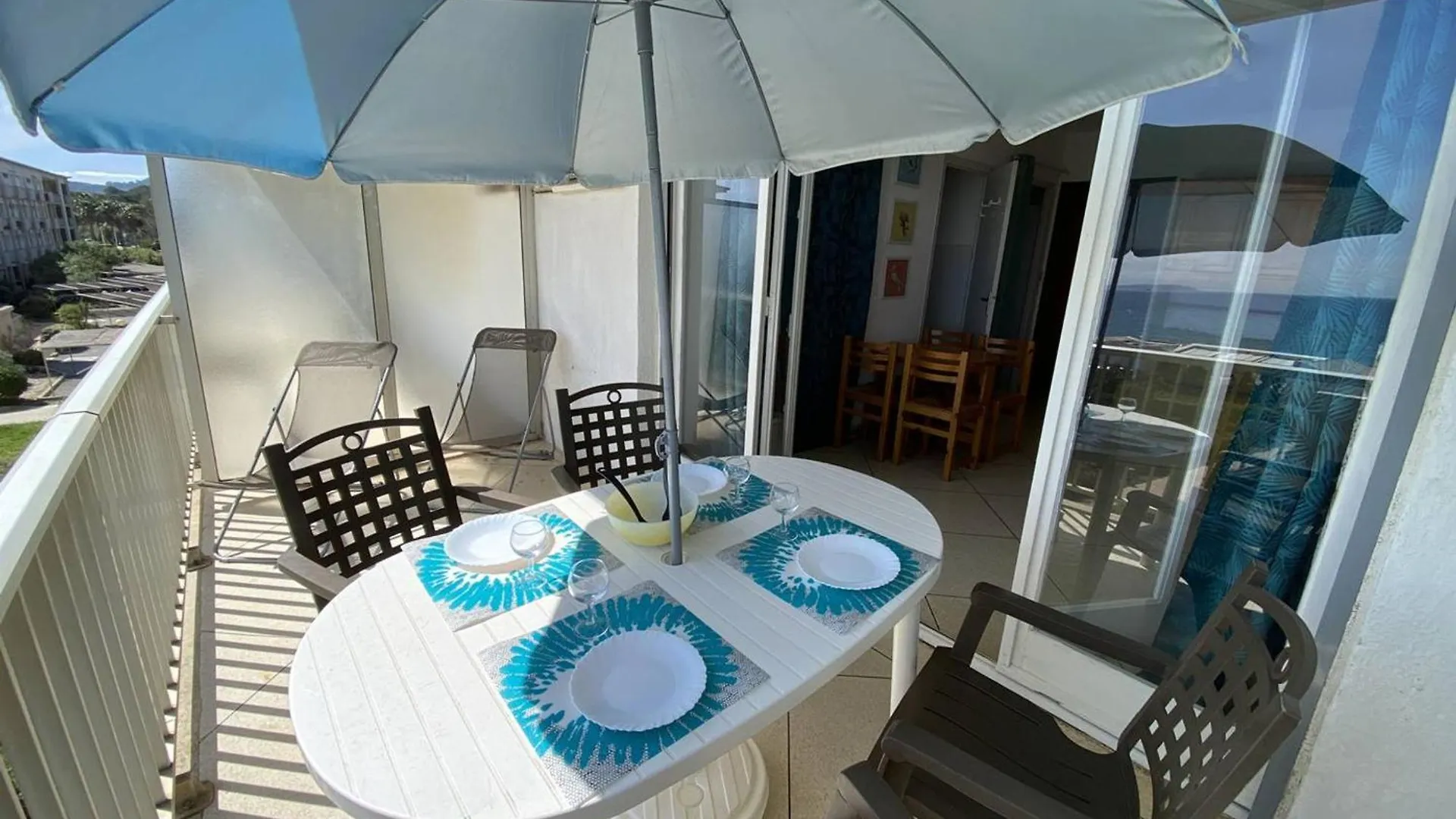 Appartement Au Lavandou Avec Terrasse Vue Mer Et Parking - Fr-1-816-17 Le Lavandou Apartment