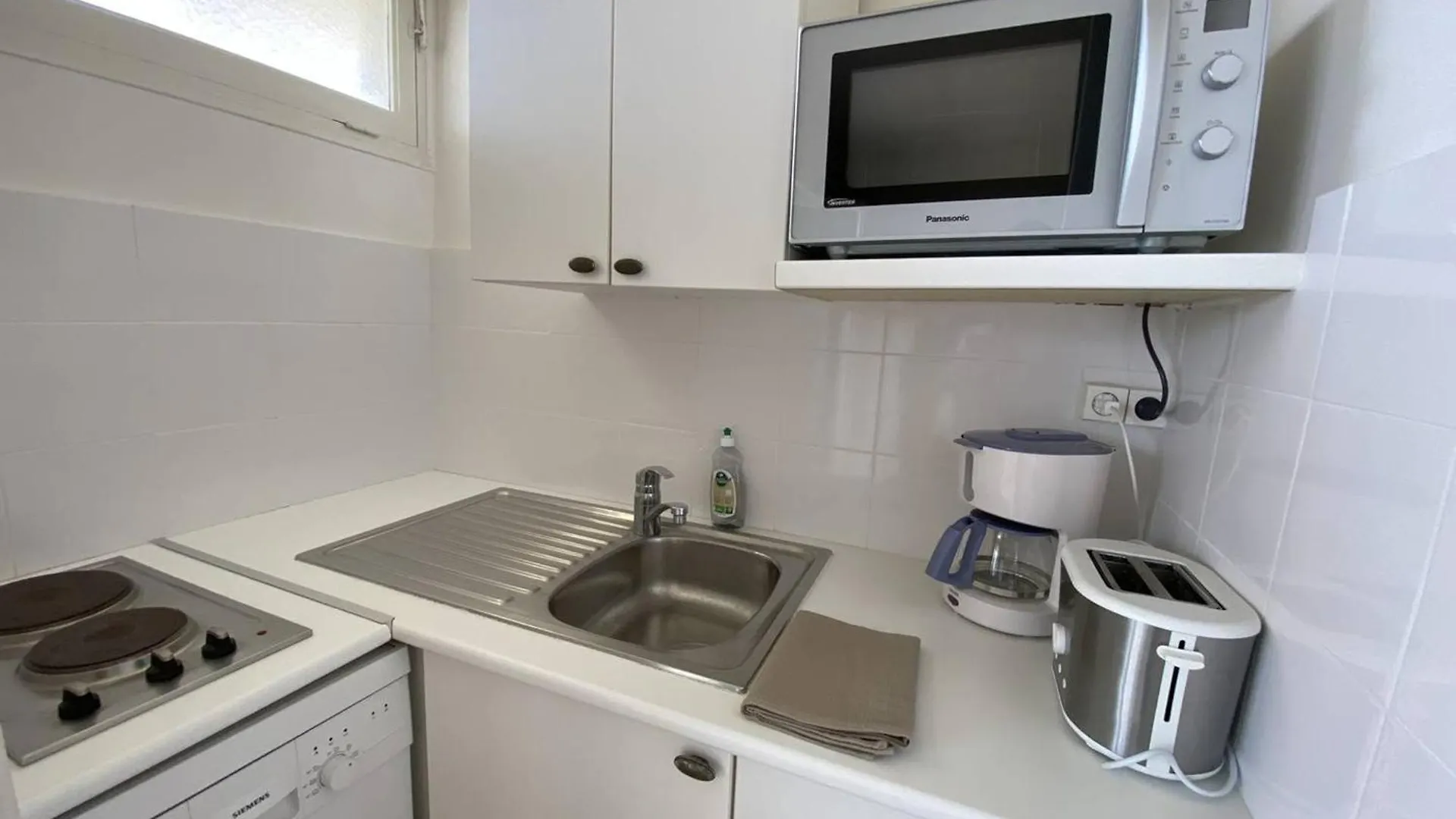 Appartement Au Lavandou Avec Terrasse Vue Mer Et Parking - Fr-1-816-17 Le Lavandou France