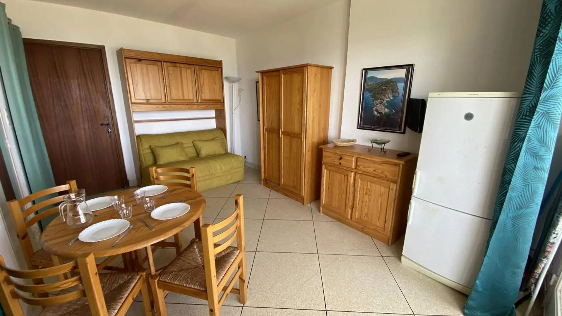 Apartment Appartement Au Lavandou Avec Terrasse Vue Mer Et Parking - Fr-1-816-17 Le Lavandou